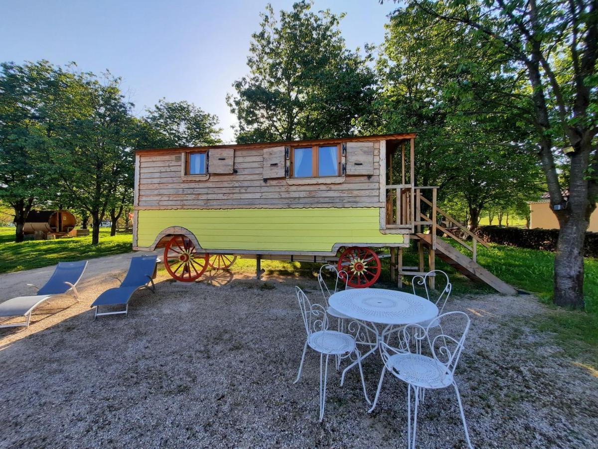 Roulottes Au Pied Du Vercors Saint-Jean-en-Royans Dış mekan fotoğraf